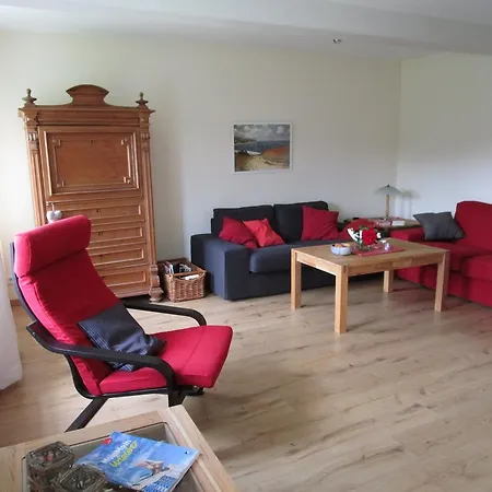 Hof Reumoos Apartment *